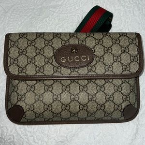 Vintage Gucci crossbody belt bag in Mint Condition!!